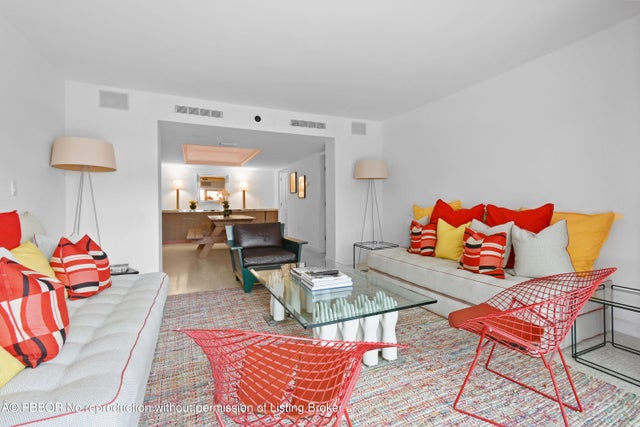 4 of 43 - 170 N Ocean Boulevard #206, Palm Beach, FL