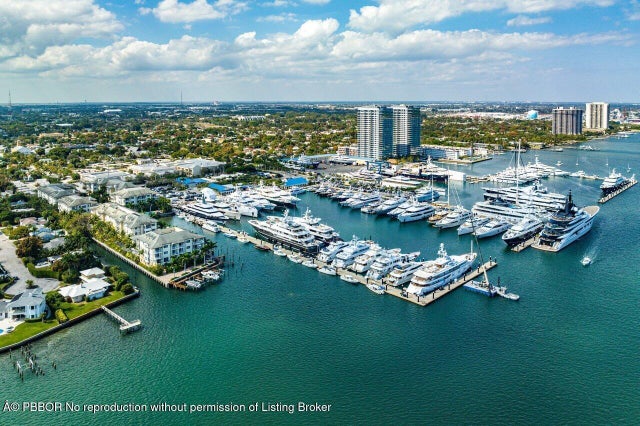 5 of 48 - 3940 N Flagler Drive #401, West Palm Beach, FL