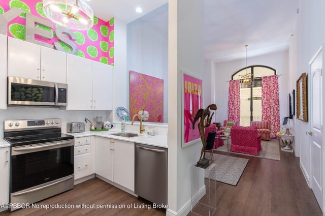 3 of 27 - 701 S Olive Avenue #409, West Palm Beach, FL