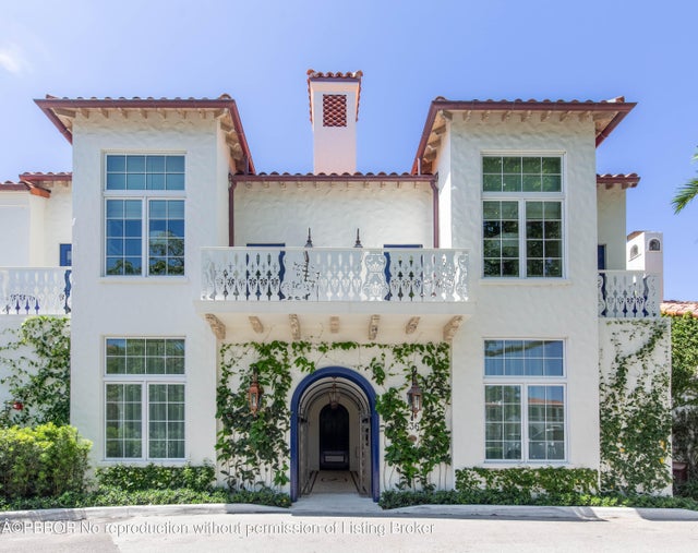 1 of 52 - 236 Phipps Plaza #202, Palm Beach, FL