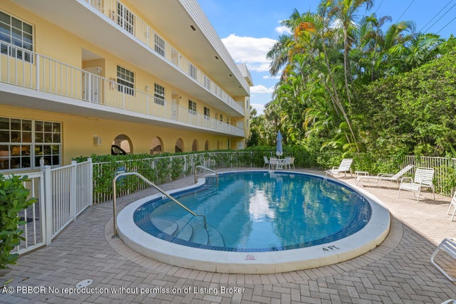 3 of 34 - 127 Peruvian Avenue #302, Palm Beach, FL