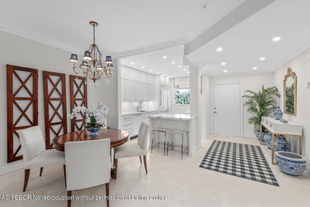 5 of 34 - 127 Peruvian Avenue #302, Palm Beach, FL