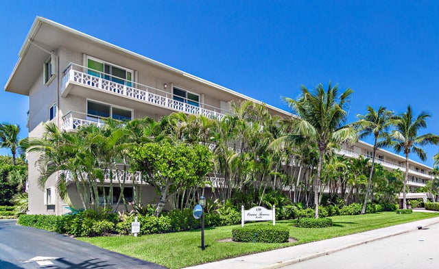 1 of 22 - 139 Sunrise Avenue #211, Palm Beach, FL