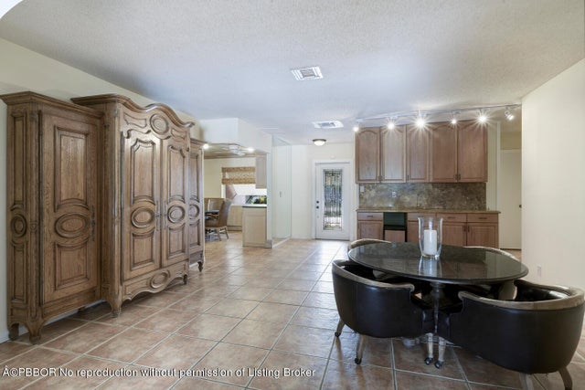 5 of 27 - 1912 Antigua Road, West Palm Beach, FL