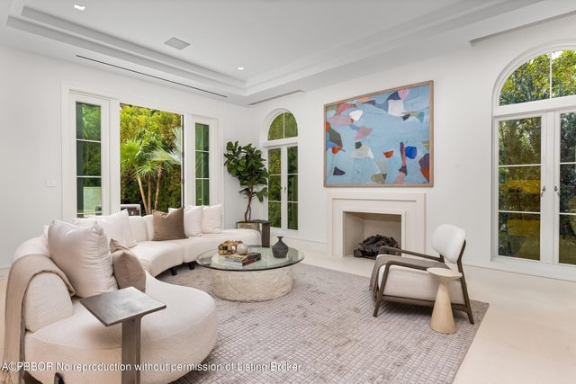 5 of 32 - 422 Australian Avenue, Palm Beach, FL