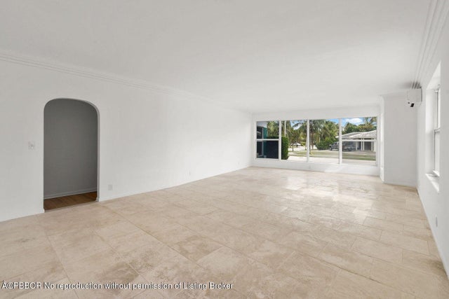 4 of 33 - 2301 N Lakeside Drive, Lake Worth, FL