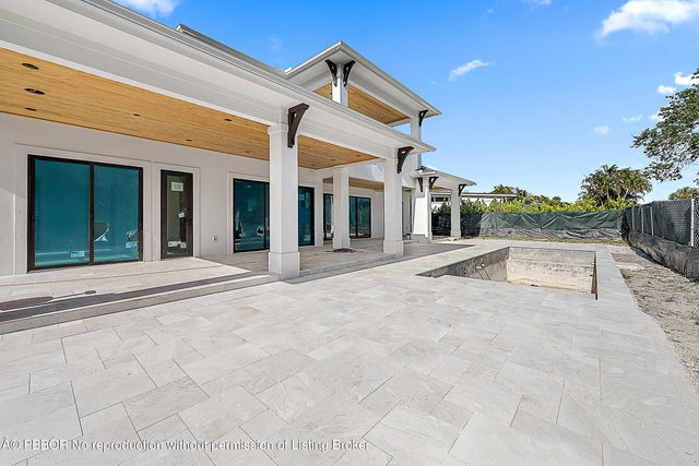 4 of 22 - 325 Fairway N, Tequesta, FL