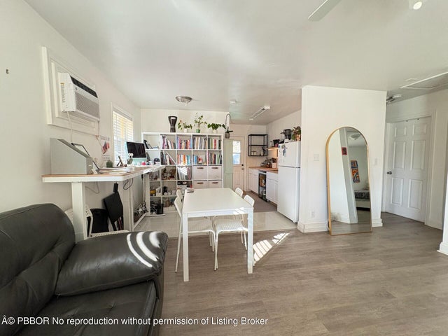 3 of 7 - 921 32nd Street, West Palm Beach, FL