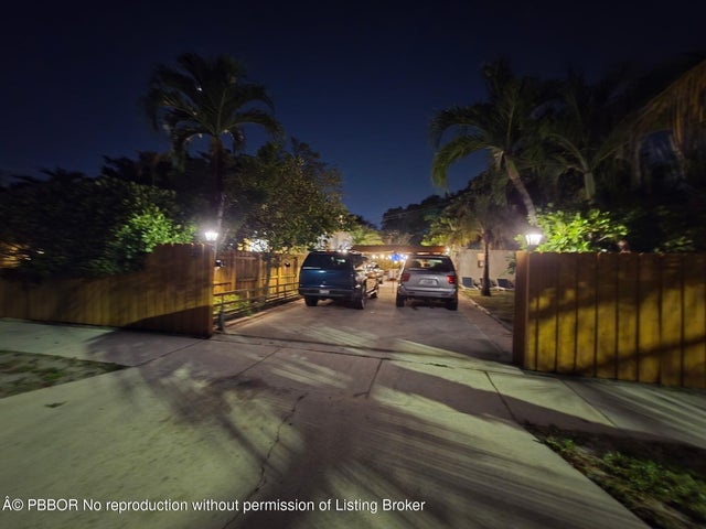 2 of 15 - 1915 Lake Avenue, West Palm Beach, FL