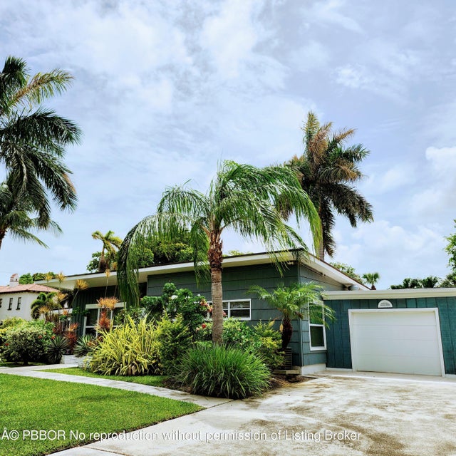 2 of 19 - 1625 S Palmway, Lake Worth, FL