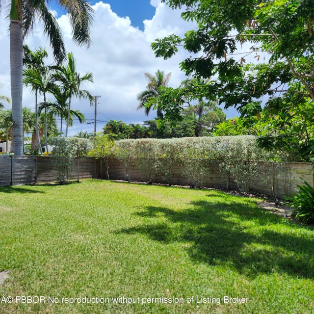 4 of 19 - 1625 S Palmway, Lake Worth, FL