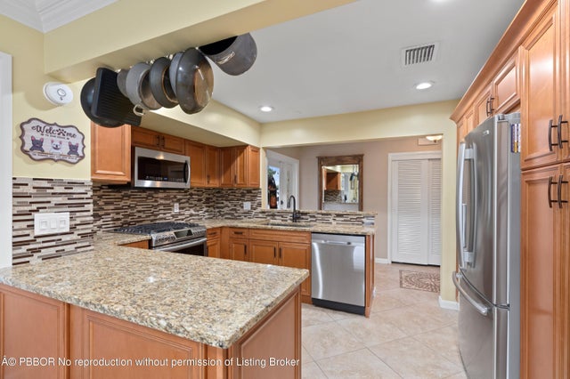 5 of 19 - 504 Gulf Road, North Palm Beach, FL