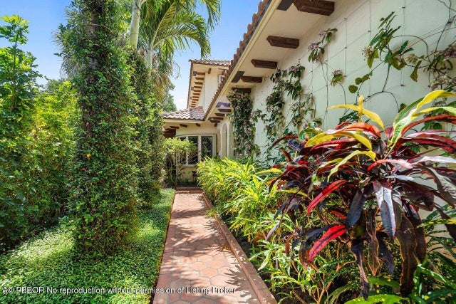 2 of 22 - 326 S Atlantic Drive, Lake Worth, FL