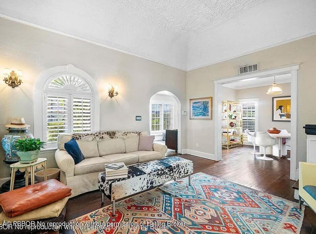 4 of 30 - 323 Dyer Road, West Palm Beach, FL