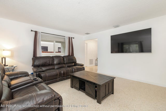 4 of 25 - 1720 N L Street, Lake Worth, FL