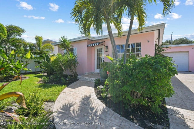 4 of 40 - 815 N Ocean Breeze, Lake Worth, FL