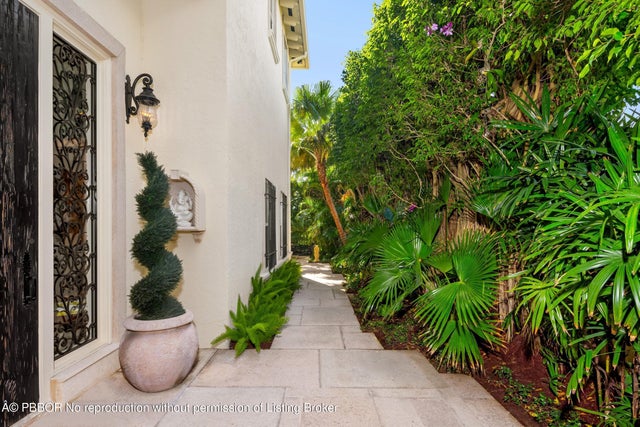 3 of 29 - 175 Sunset Avenue #-, Palm Beach, FL