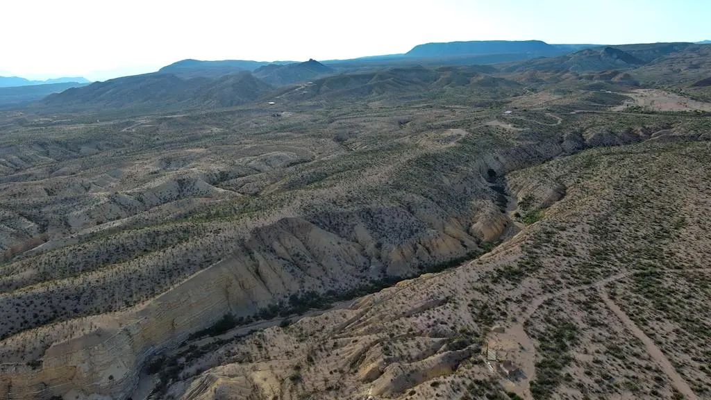 Herradura Road, Lajitas