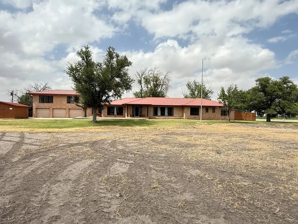 8610 Hwy 17, Balmorhea