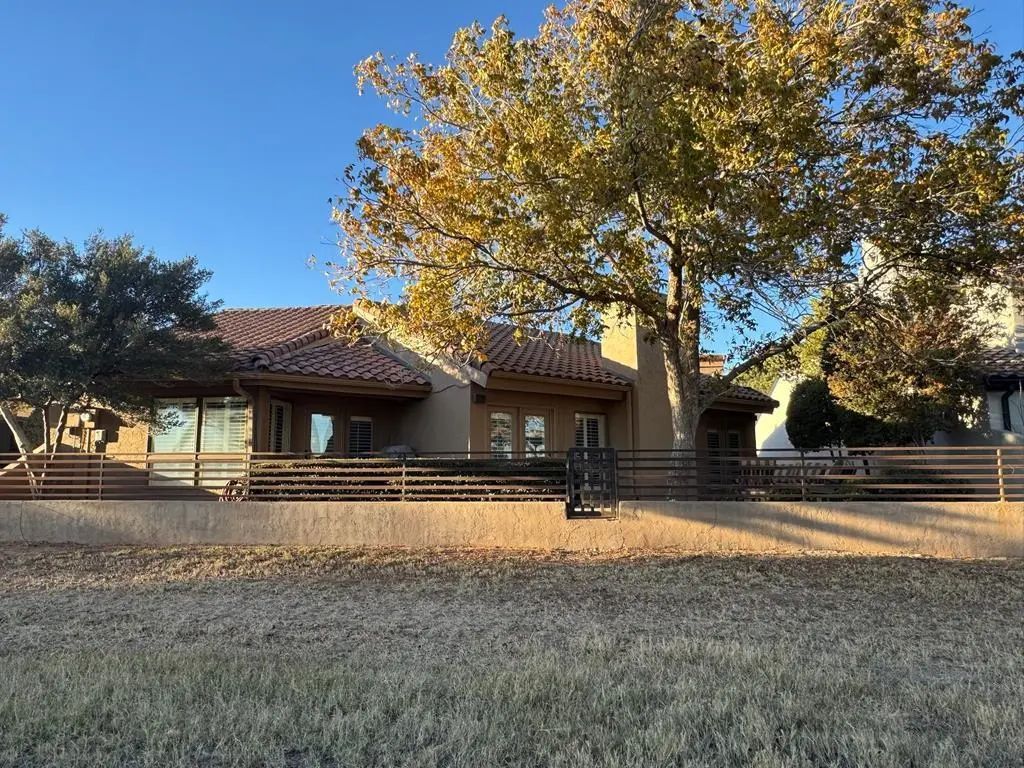5009 Green Tree Blvd, Midland