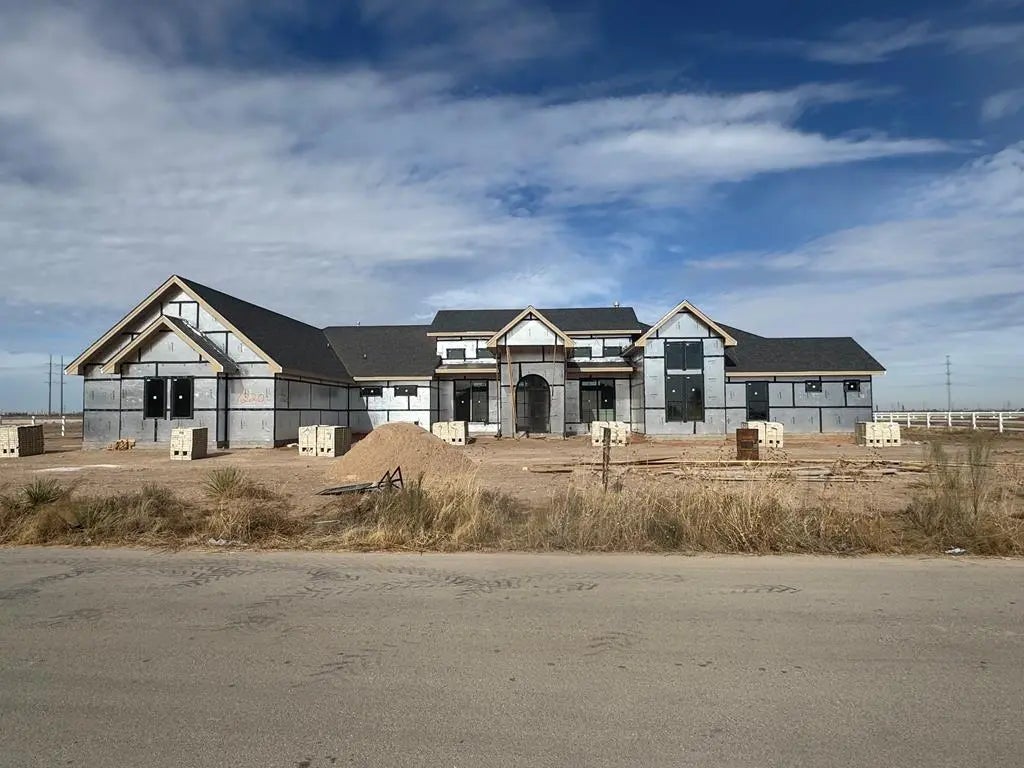 7220 County Rd 42, Midland