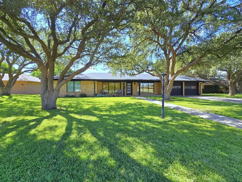 2105 Oaklawn Dr, Midland