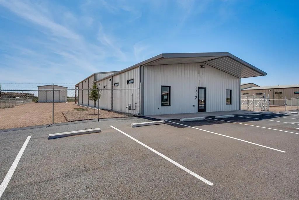 1712 N Fm 1788, Midland