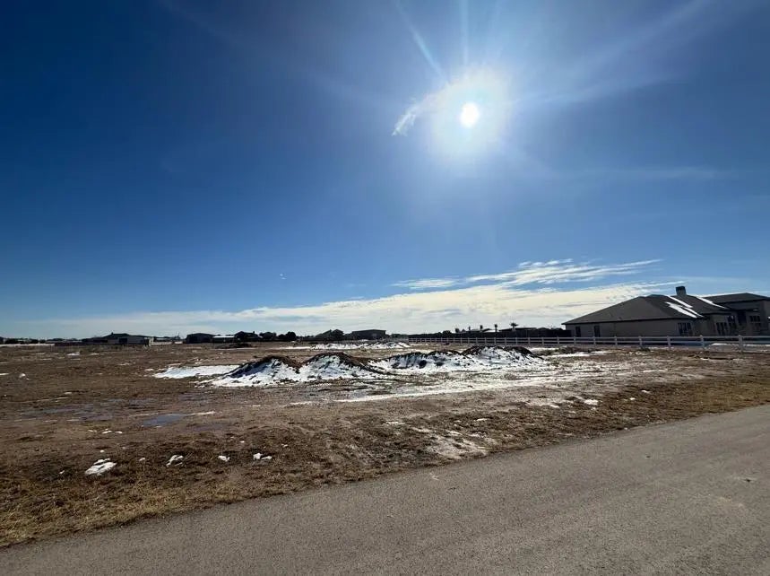 7123 County Rd 42, Midland