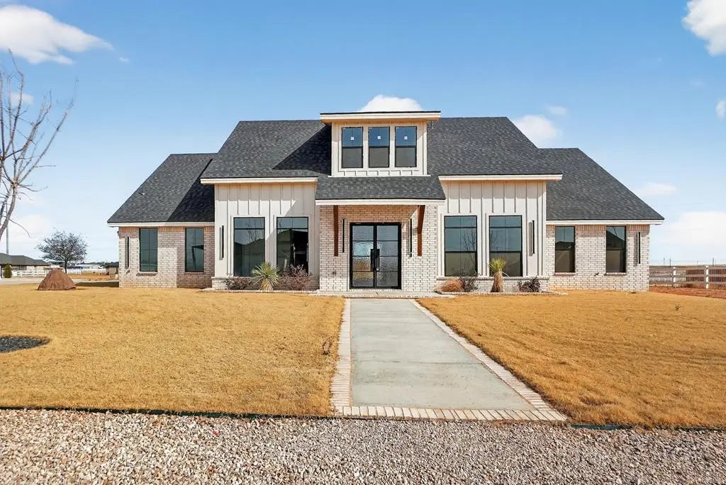 9811 County Rd 108, Midland