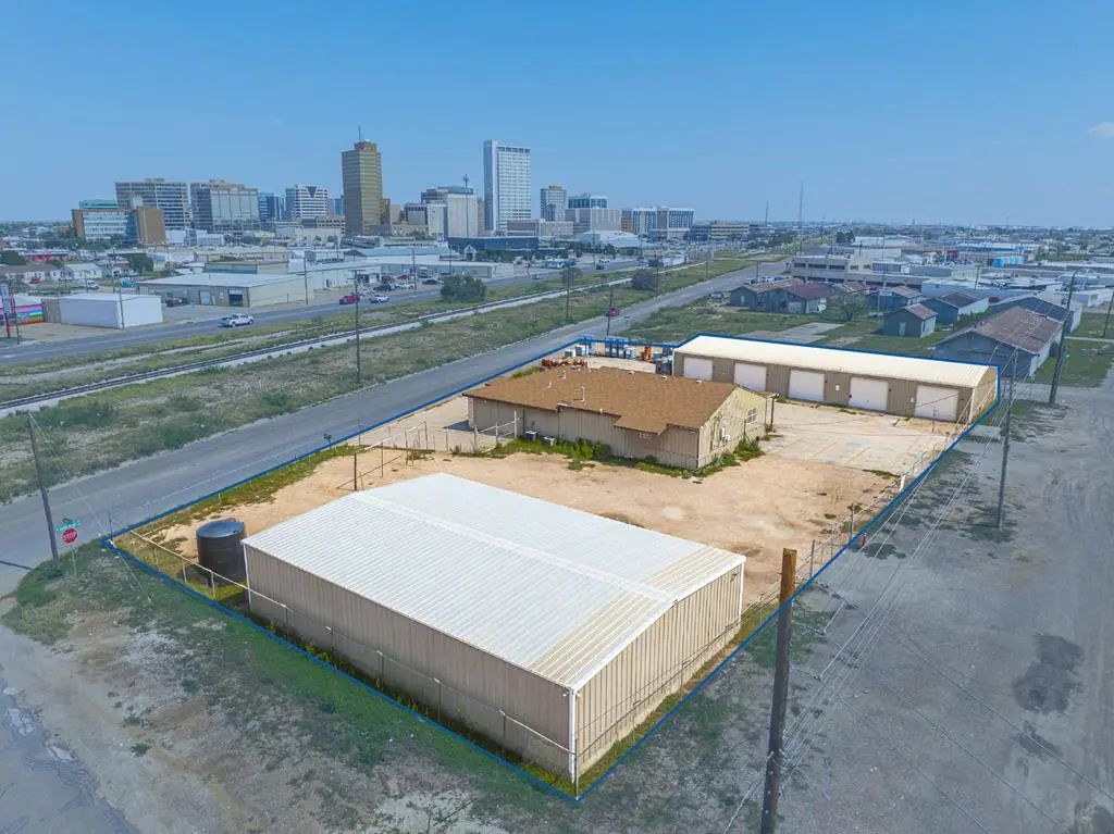 903 W Industrial Ave, Midland