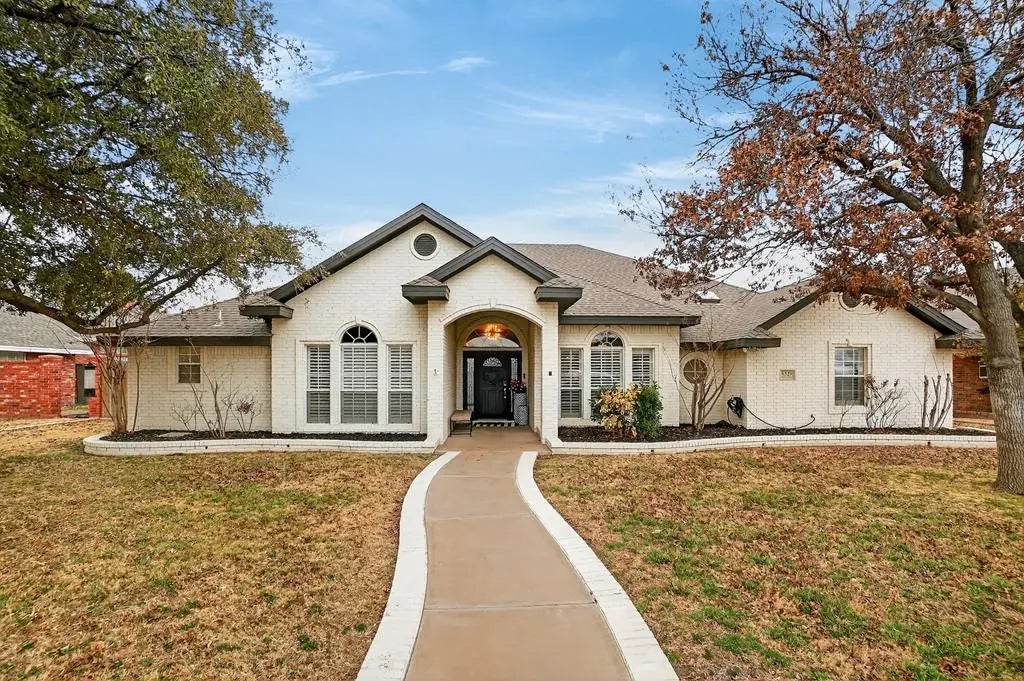 5329 Ridgefield Court, Midland