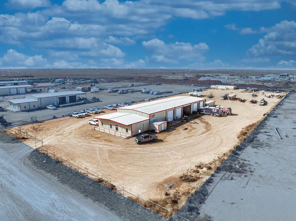 9519 E County Rd 97, Midland