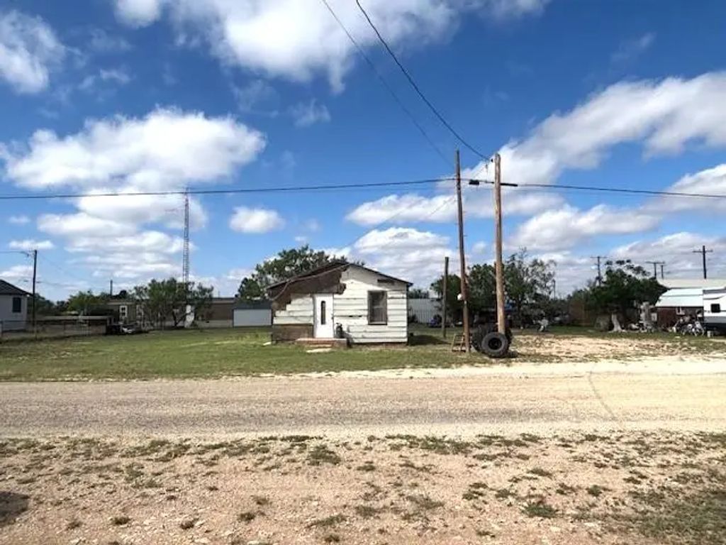 205 Main St, Forsan