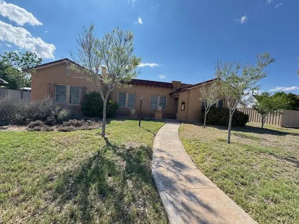 105 Colpitts, Fort Stockton