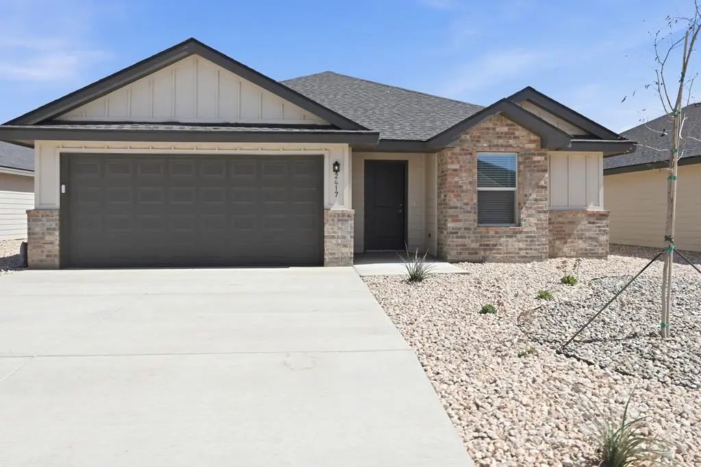 2417 County Rd 1100, Midland