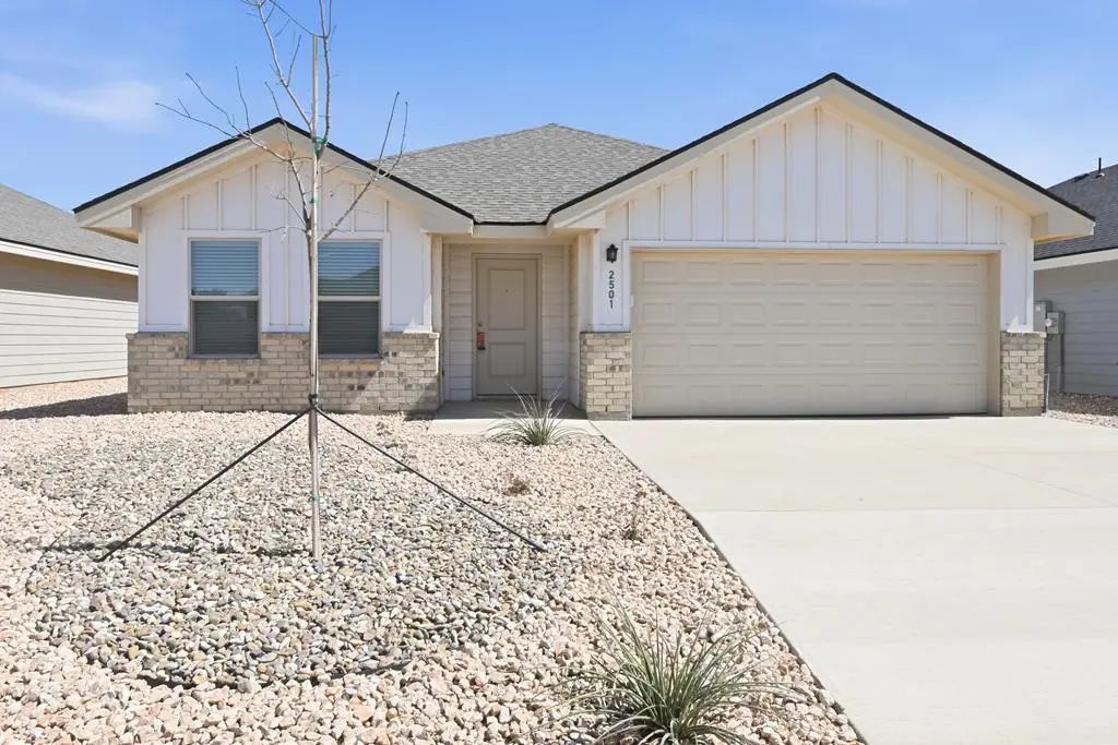 2501 County Rd 1100, Midland