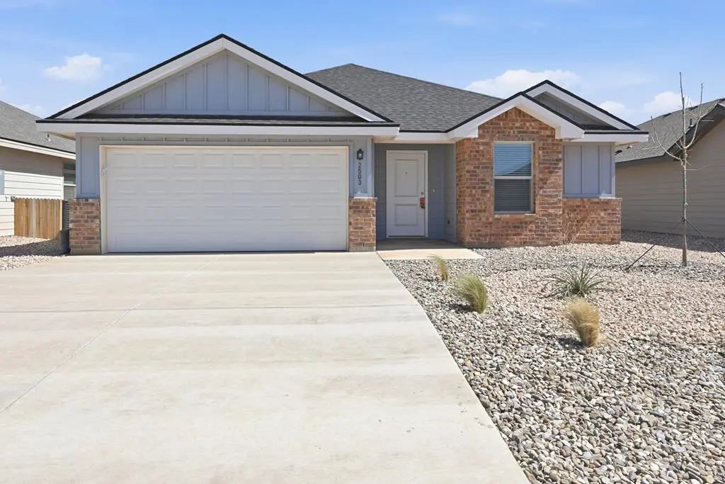 2503 County Rd 1100, Midland