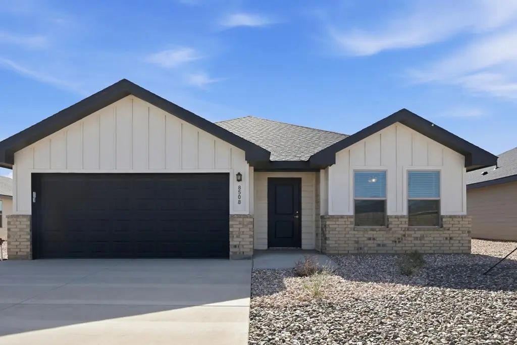 8508 County Rd 111, Midland