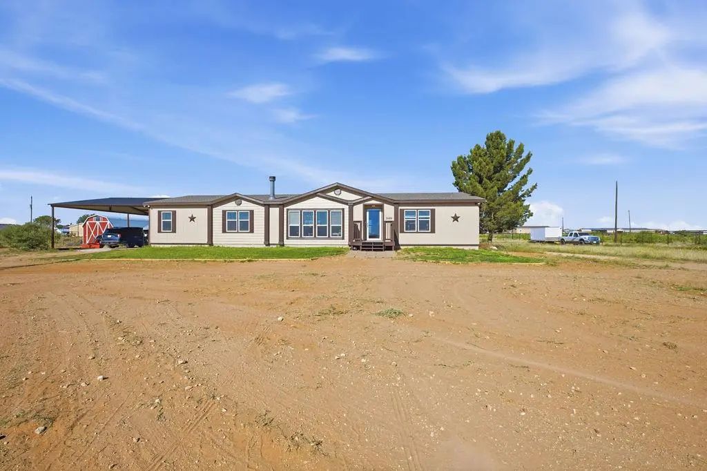 2608 County Rd 1050, Stanton
