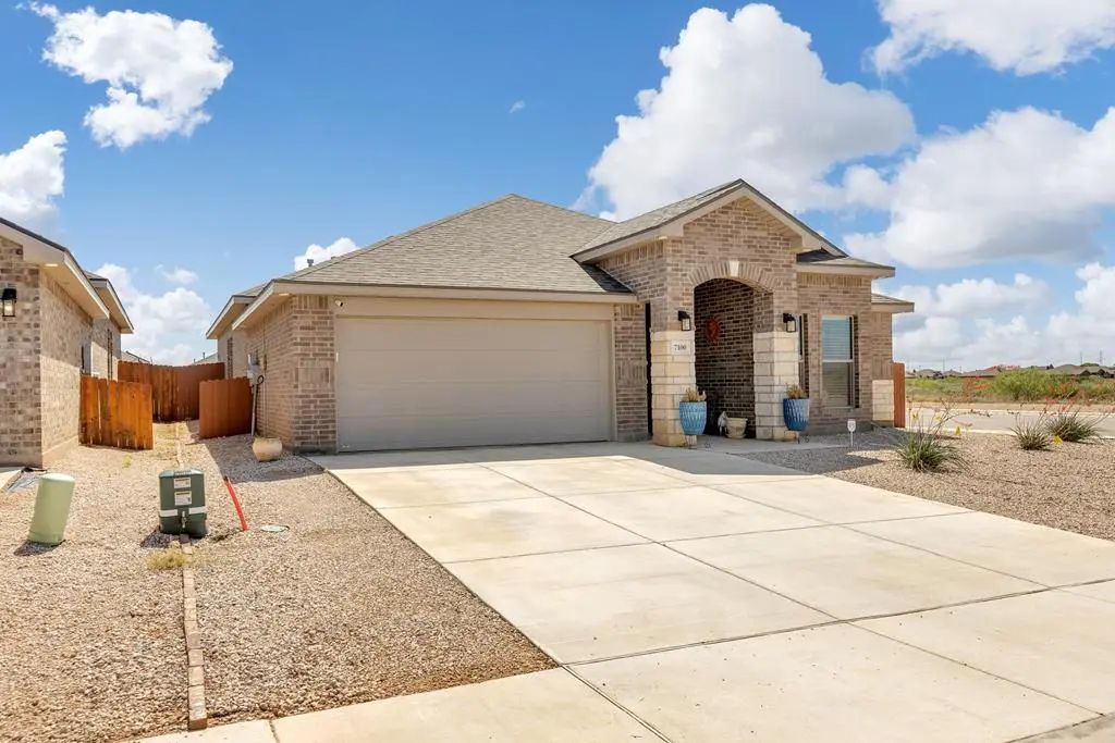 7100 Desert Spire, Midland
