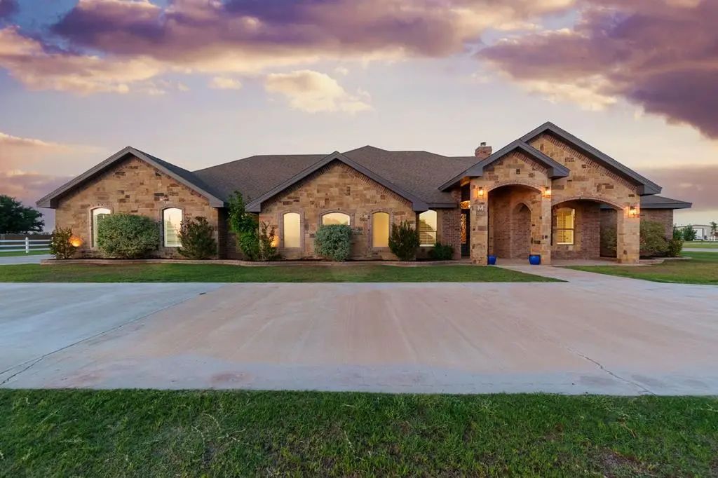 2901 County Rd 1057, Midland
