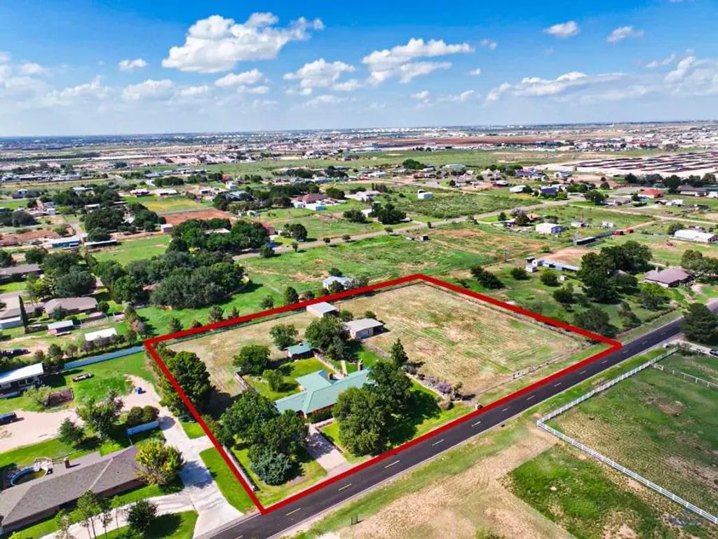 1105 County Rd 128, Midland