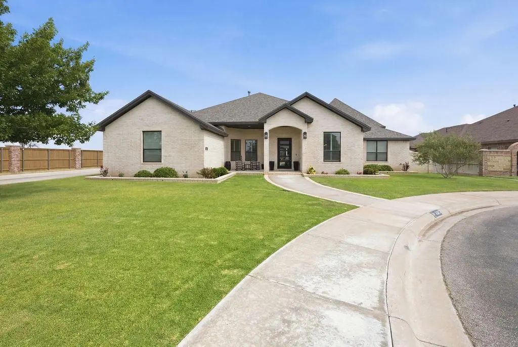 5312 Dunraven Court, Midland