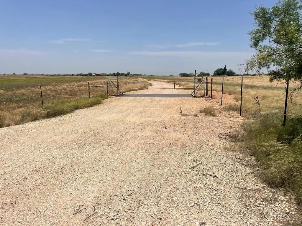 381 Hwy 180, Snyder