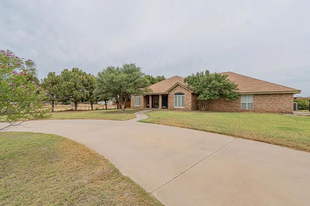 7101 County Rd 110, Midland