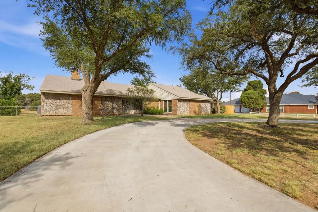 4710 Tattenham Corner, Midland