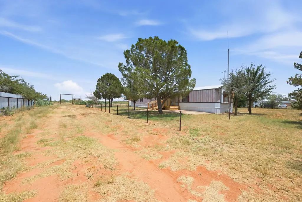 1805 County Rd 135, Midland