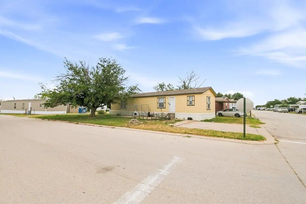 7100 Airline, Midland