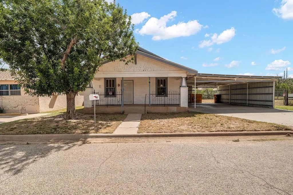1407 Mesa St, Big Spring