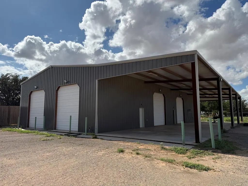 8011 E County Rd 90, Midland